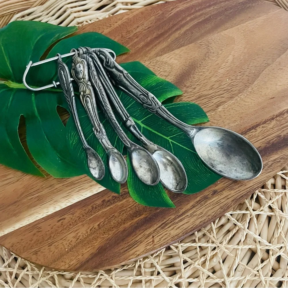 Anthropologie antique retro vintage style measuring spoon set of 5 safety pin